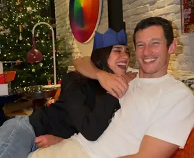 Imagem ilustrativa da imagem Quem é Callum Turner, marido de Dua Lipa e cotado a ser o próximo 007