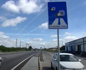 Imagem ilustrativa da imagem Radar de velocidade média entra em teste na BR e flagra carro a 124 km/h