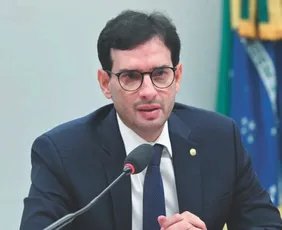 Imagem ilustrativa da imagem Relator defende mudança imediata na jornada de trabalho