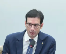 Imagem ilustrativa da imagem Relator mudará projeto de lei sobre 6x1 para evitar impacto em remuneração