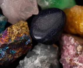 Imagem ilustrativa da imagem Riquezas naturais: aposta em investimentos nos minerais “do futuro”
