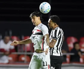 Imagem ilustrativa da imagem São Paulo toma empate do Botafogo aos 45 do segundo tempo e amplia série sem ganhar