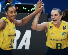 Imagem ilustrativa da imagem Seleção brasileira feminina de vôlei mantém 100% e bate a França na Liga das Nações