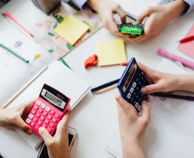 Imagem ilustrativa da imagem Senado aprova educação financeira obrigatória nas salas de aula