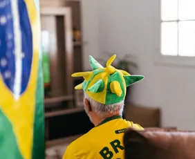Imagem ilustrativa da imagem Servidores federais terão expediente especial em dias de jogos do Brasil; entenda