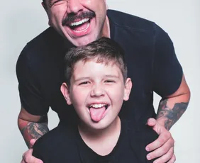 Imagem ilustrativa da imagem Show de talentos infantis e humor para a família: o stand-up de Serginho Lacerda