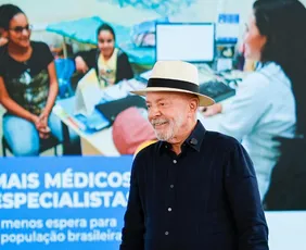 Imagem ilustrativa da imagem Tive um câncer de pele, e eu estou tratando para ficar bonitão, diz Lula