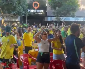 Imagem ilustrativa da imagem Torcida capixaba faz a festa com a classificação do Brasil