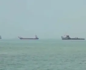 Imagem ilustrativa da imagem Trump recua e desiste de cobrar taxa sobre navios no Estreito de Ormuz