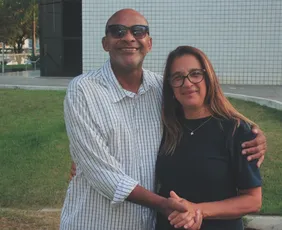 Imagem ilustrativa da imagem Um presente de amor no Dia dos Namorados: professora vai doar rim para o marido