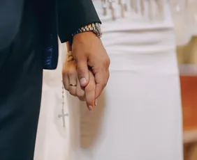 Imagem ilustrativa da imagem Vaga para casar na igreja, só se for em 2027