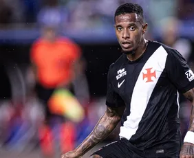Imagem ilustrativa da imagem Vasco avalia negociar o volante Tchê Tchê na próxima janela