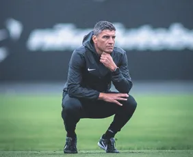Imagem ilustrativa da imagem Vasco recomeça no Brasileirão com cara nova no banco