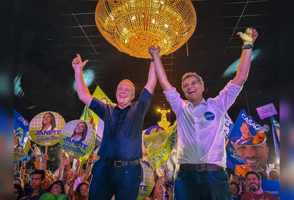 Renato Casagrande e Ricardo Ferraço durante a convenção do PSB