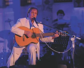 Imagem ilustrativa da imagem 11 mil pessoas fizeram cirurgia de Roberto Carlos no Espírito Santo