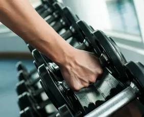 Imagem ilustrativa da imagem Adolescente pode fazer musculação? Especialistas orientam