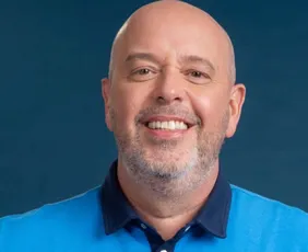 Imagem ilustrativa da imagem Alex Escobar passa por cirurgia no Rio para retirada de tumor no timo