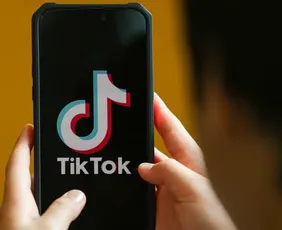 Imagem ilustrativa da imagem Brasil multa TikTok em R$ 153,7 mi por falhas em dados de adolescentes