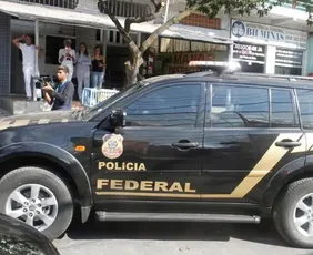 Imagem ilustrativa da imagem Cláudio Castro é alvo da segunda fase da Operação Sem Refino
