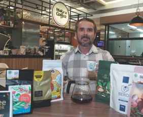 Imagem ilustrativa da imagem Degustação de café, aulas-show e campeonato até sábado em Vitória