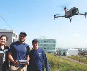 Imagem ilustrativa da imagem Drones vão flagrar “sujões”, invasões e obras irregulares em Cariacica