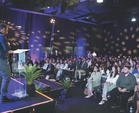 Imagem ilustrativa da imagem Empresas revelam perfil para jovens decolarem na carreira