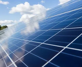 Imagem ilustrativa da imagem Empresas terão processo simplificado para isenção de ICMS sobre energia solar no ES