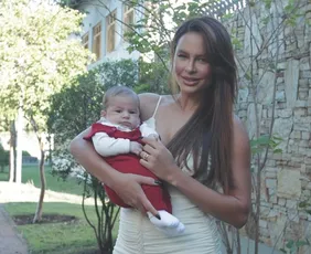 Imagem ilustrativa da imagem Ex-miss conta drama que enfrentou na UTI após parto