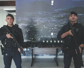 Imagem ilustrativa da imagem Guarda de Cariacica recebe 50 novas armas e 13 mil munições