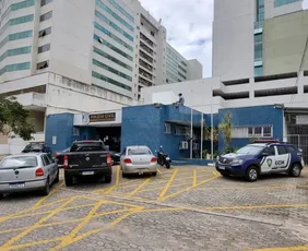 Imagem ilustrativa da imagem Homem tenta fugir com camisa do Flamengo dentro da cueca, mas acaba preso no ES