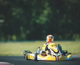 Imagem ilustrativa da imagem Jovem piloto capixaba encara maratona no kart