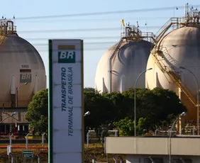 Imagem ilustrativa da imagem Transpetro corrige edital e muda requisito para vaga de Jornalismo