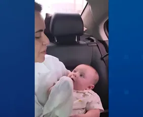 Imagem ilustrativa da imagem VÍDEO | Bebê de 3 meses "canta" louvor com a mãe e viraliza no ES