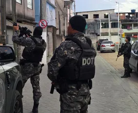 Imagem ilustrativa da imagem 28 presos e quatro procurados: operação revela estrutura do PCV em Vitória