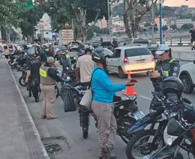 Imagem ilustrativa da imagem 30 motociclistas são multados por dia sem capacete no ES