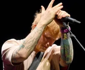 Imagem ilustrativa da imagem Após polêmicas, Ed Sheeran diz que o que acontece em Gaza é "catastrófico"