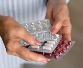Imagem ilustrativa da imagem Apreensão de remédios falsos preocupa médicos no Espírito Santo