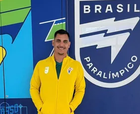 Imagem ilustrativa da imagem Atleta reaprende a andar e vai disputar mundial de futebol