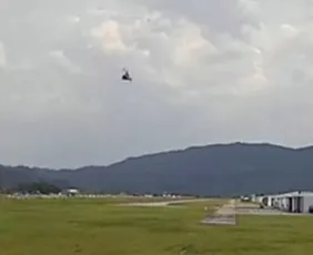 Imagem ilustrativa da imagem Bombeiros e FAB reforçam buscas por helicóptero com cantor Rick em SC