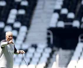 Imagem ilustrativa da imagem Brasileirão: Tite busca 1ª vitória no Botafogo