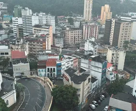 Imagem ilustrativa da imagem “Cidade de oportunidades que muda a cada dia”, afirma prefeita de Vitória