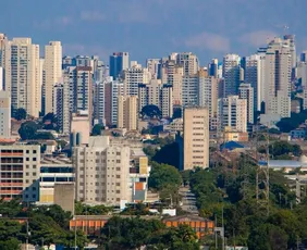 Imagem ilustrativa da imagem Condomínios terão de separar funções de porteiro e vigilante até 2027; entenda