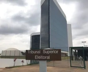 Imagem ilustrativa da imagem Corregedor do TSE derruba decisão de Kassio e libera canal pró-Lula