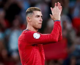 Imagem ilustrativa da imagem Cristiano Ronaldo abre o jogo sobre briga com Jorge Jesus e sua situação na seleção