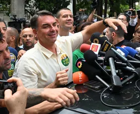Imagem ilustrativa da imagem É o fim da era do PT, diz Flávio após terminar primeiro turno na frente de Lula