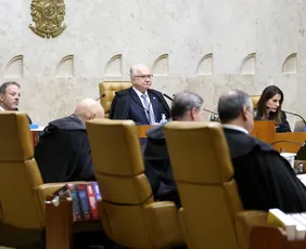 Imagem ilustrativa da imagem Fachin dá 72 horas para Mendonça responder a recurso da AGU sobre diretor da PF