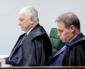 Imagem ilustrativa da imagem Fachin tira de Mendonça relatoria de caso Moraes e assume comando