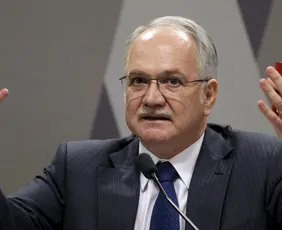 Imagem ilustrativa da imagem Fachin tira pedido de investigação contra Mendonça do inquérito das fake news