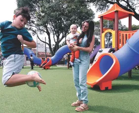 Imagem ilustrativa da imagem Família deve criar opções longe das telas para evitar isolamento de adolescentes