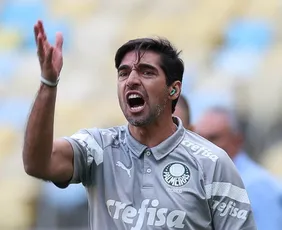 Imagem ilustrativa da imagem Felipe Melo rebate Abel Ferreira após tropeço: 'O Palmeiras é muito maior que você'